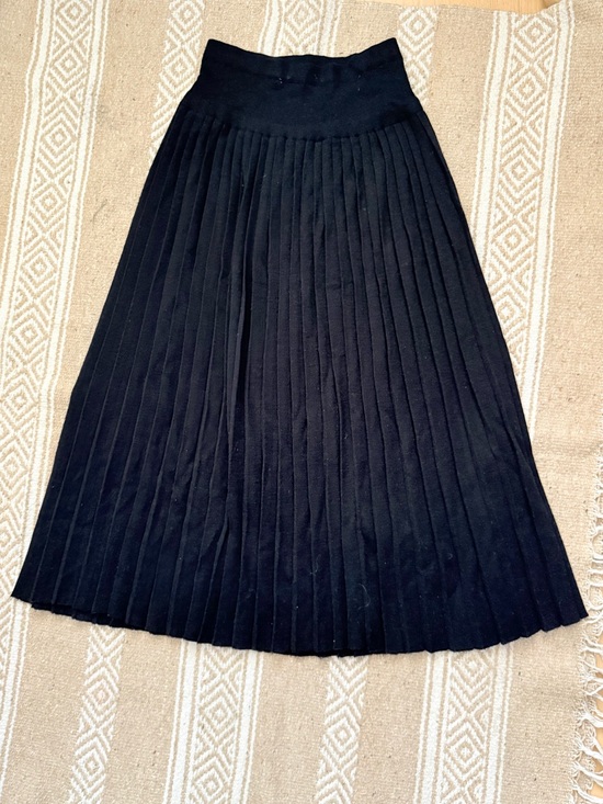 Vintage Dresses & Skirts - Vintage Town&Country Petite Black Wool Pleated Midi Drop waist Skirt MEDIUM